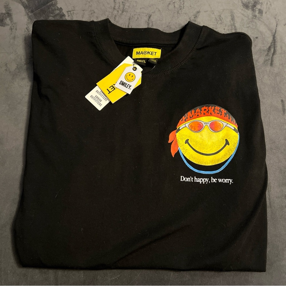 Chinatown Market X Smiley Size L Don’t Happy, Be Worry T Shirt Graphic Tee NEW